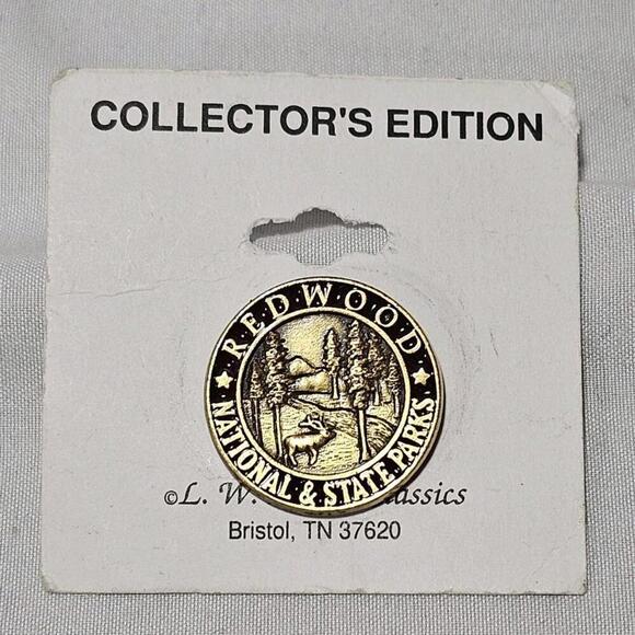 REDWOOD National & State Parks Gold Tone Travel Pin Signed L W Briston - Picture 1 of 5